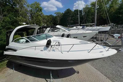 2005 Cruisers Yachts 300 Express