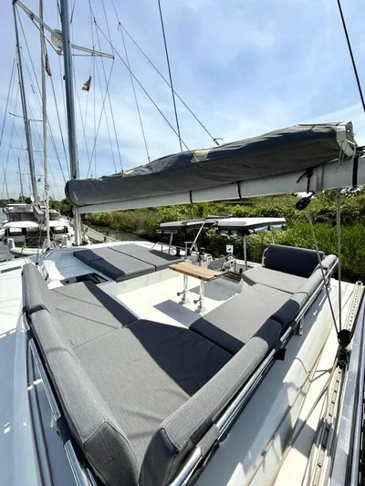  Yacht Photos Pics 2022 Fountaine Pajot Elba 45 catamaran with spacious deck and comfortable seating.