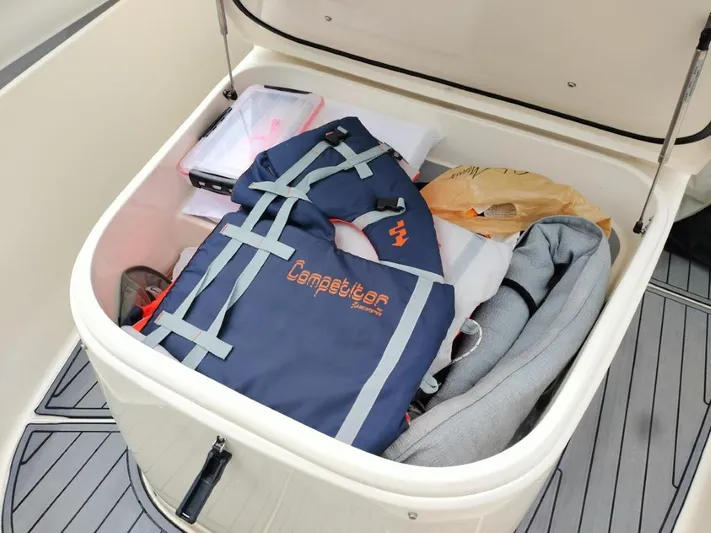 Forever Intrepid Yacht Photos Pics Forward Locker