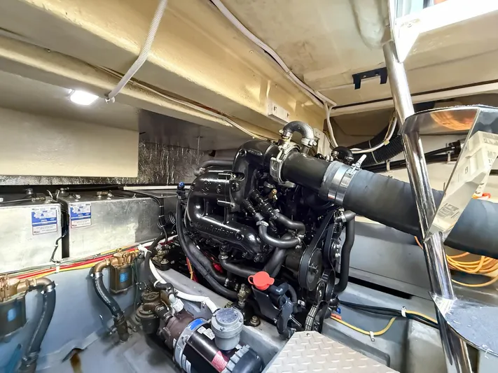 Nauti-lin Yacht Photos Pics 