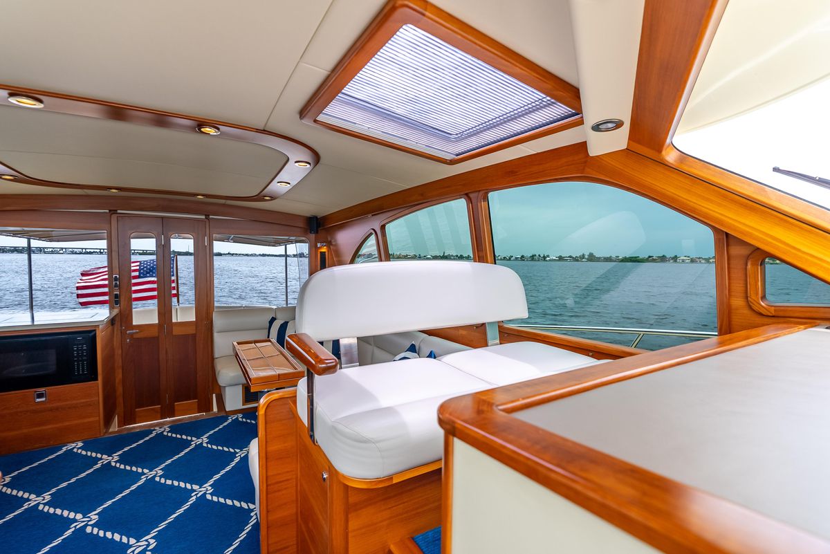 2018 Palm Beach Motor Yachts 55 