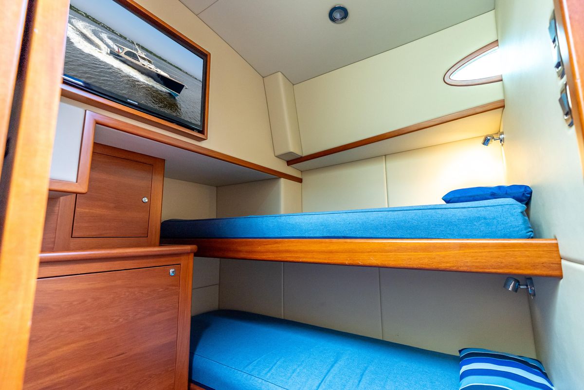 2018 Palm Beach Motor Yachts 55 