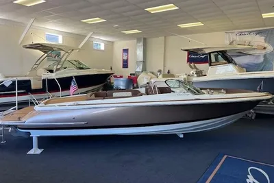 Chris-Craft Launch 27