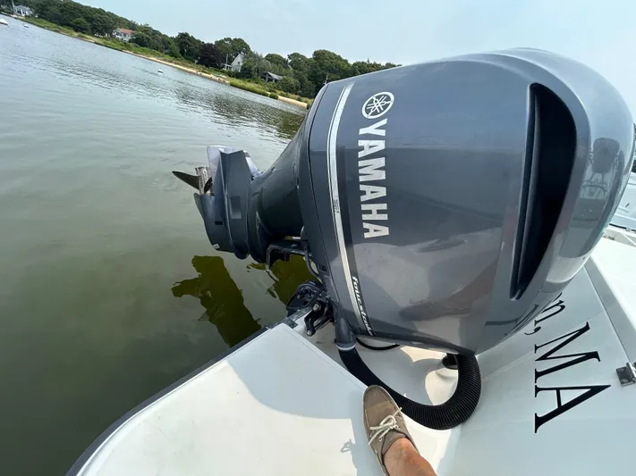 Good Sport Yacht Photos Pics 2011 Hydra-Sports 3000 VX with Yamaha outboard motor on calm water.