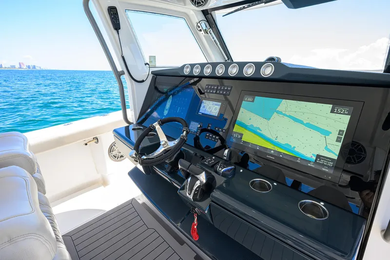 41 Solace 2021 Yacht Photos Pics 