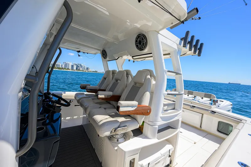 41 Solace 2021 Yacht Photos Pics 