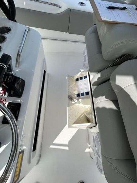 2021 Cape Horn 31FT. Center Console