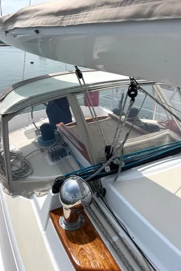 Force 10 Yacht Photos Pics Tartan 3400 sailboat deck, 2008 model, featuring rigging and cockpit details.