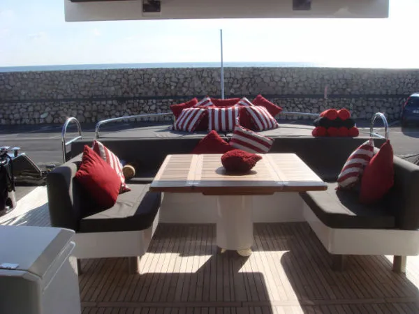  Yacht Photos Pics aft deck