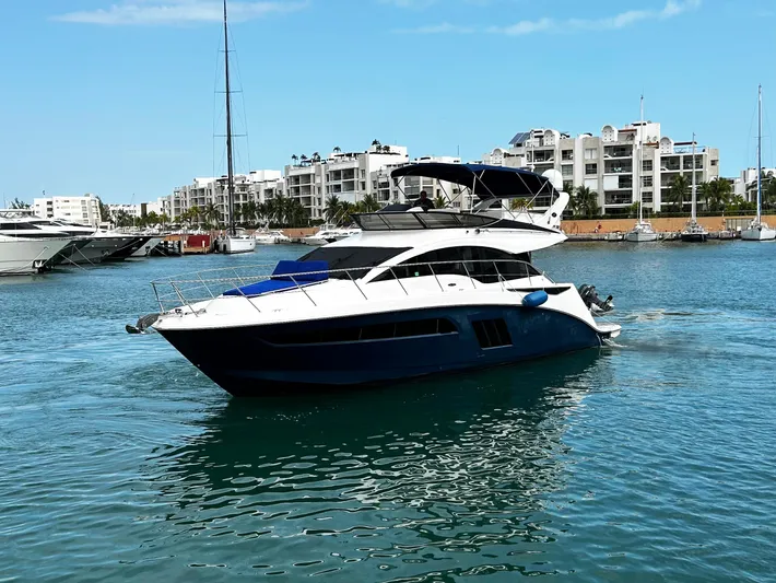 Locos Y Libres 2017 Sea Ray 510 Fly @ Cancun Yacht Photos Pics 