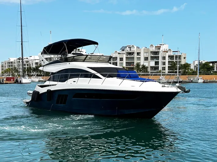Locos Y Libres 2017 Sea Ray 510 Fly @ Cancun Yacht Photos Pics 