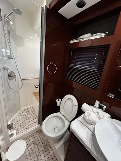 Locos Y Libres 2017 Sea Ray 510 Fly @ Cancun Yacht Photos Pics 