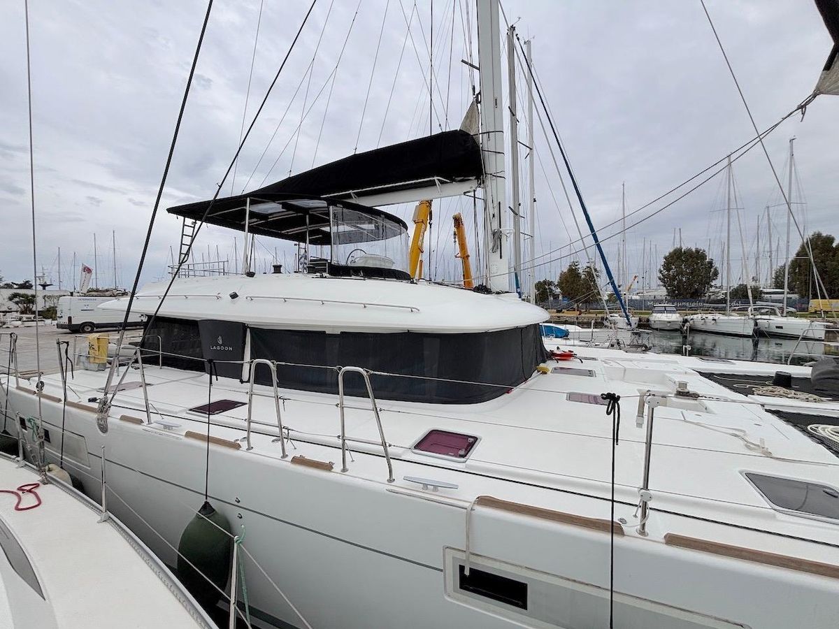 2014 Lagoon 56 