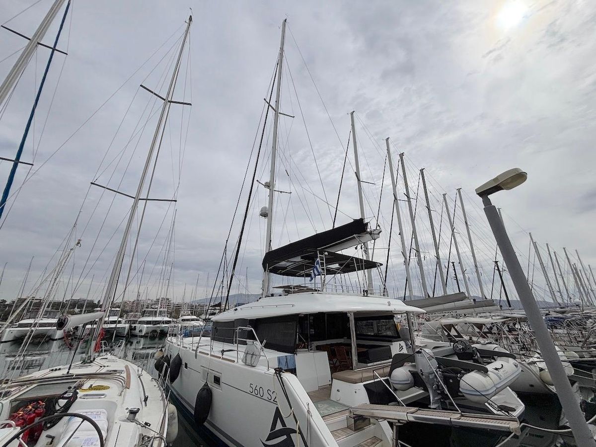 2014 Lagoon 56 
