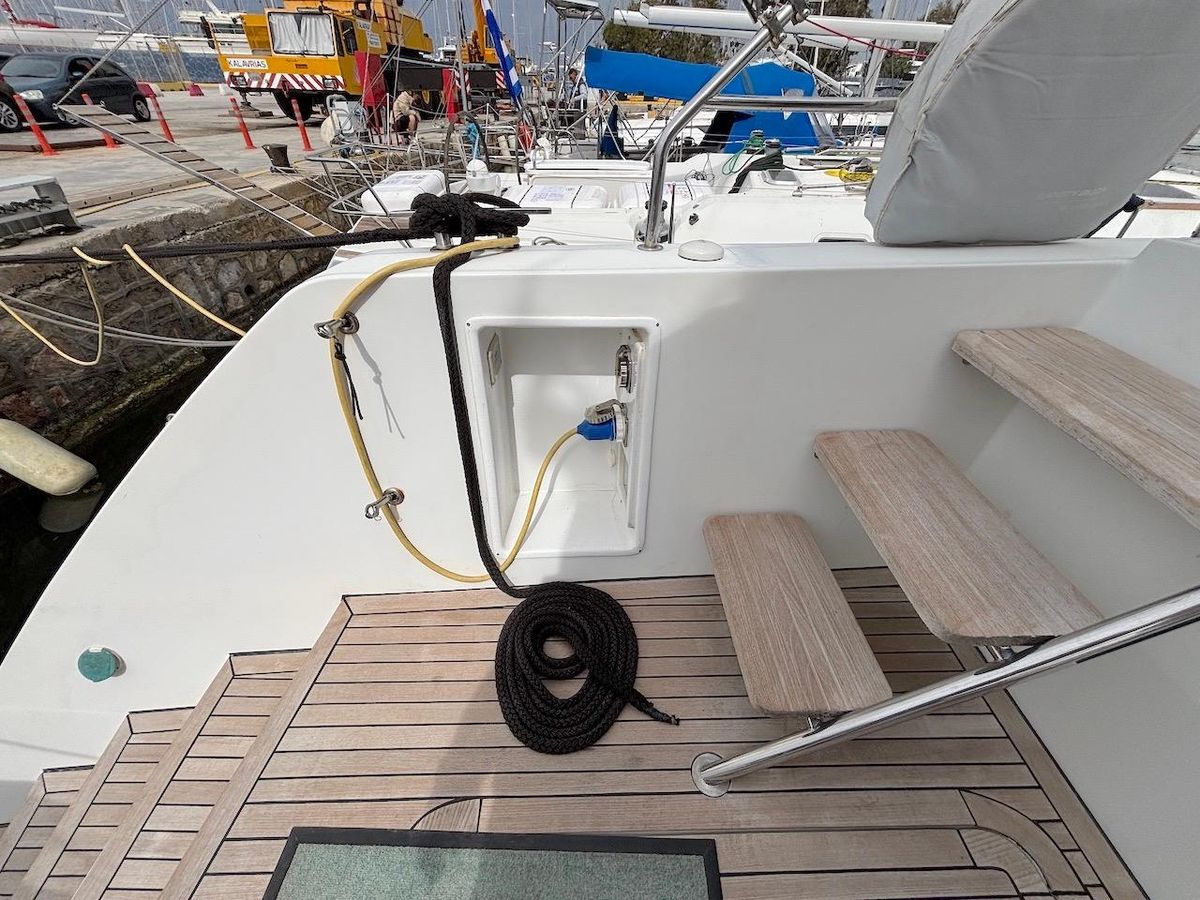 2014 Lagoon 56 