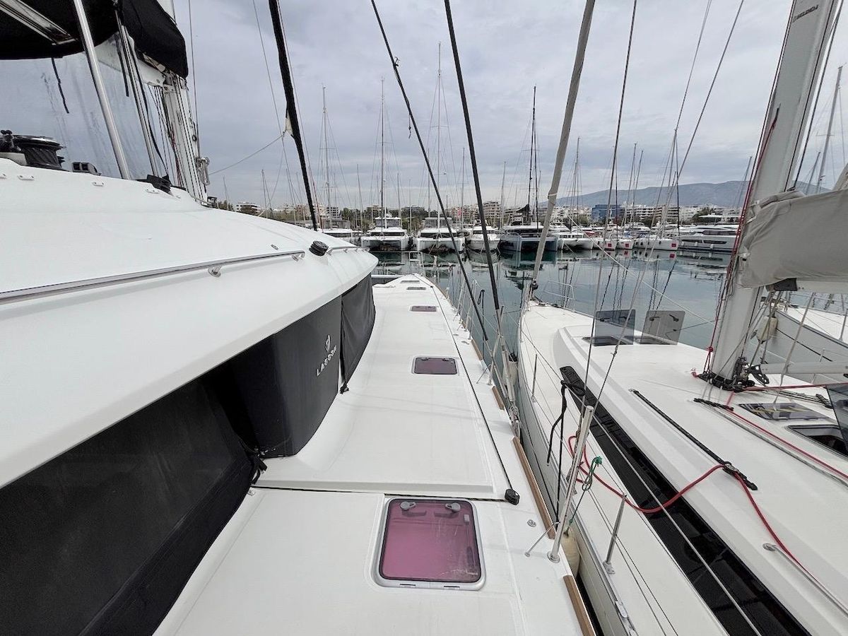2014 Lagoon 56 