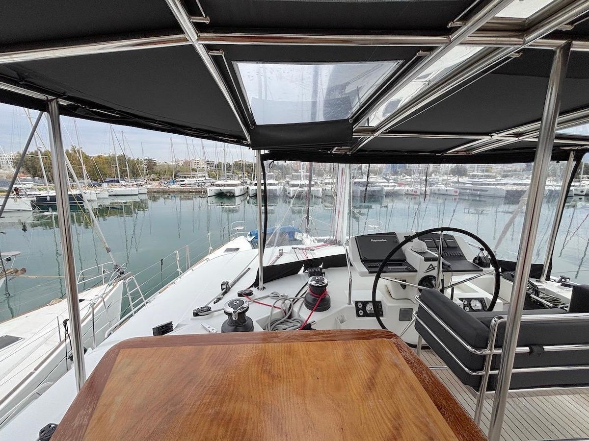 2014 Lagoon 56 