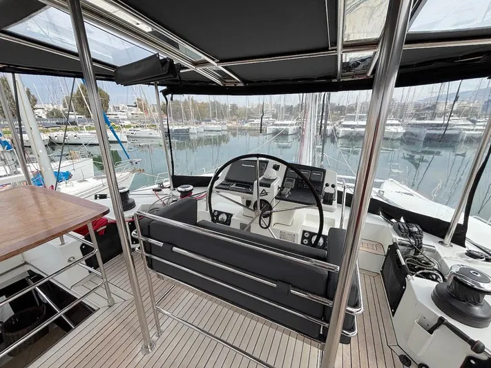 Avra Yacht Photos Pics 