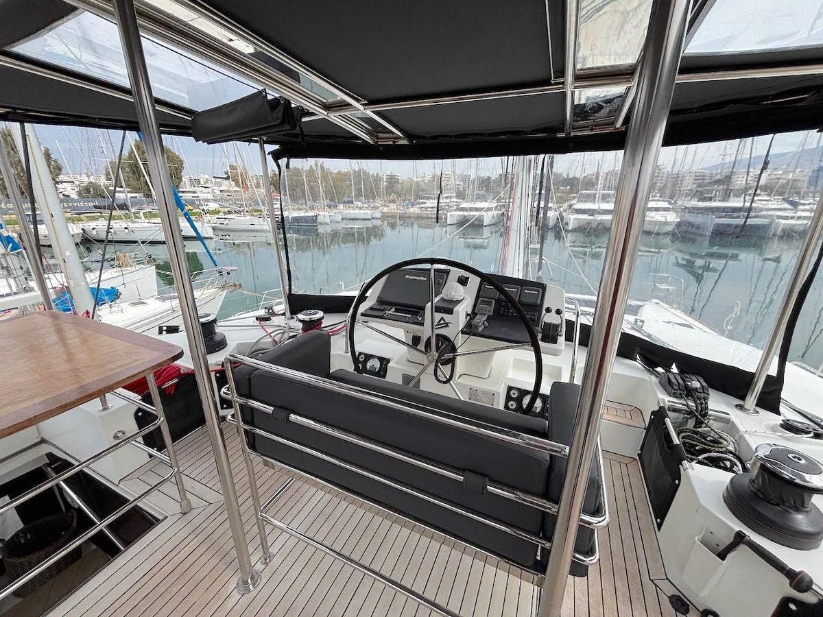 2014 Lagoon 56 