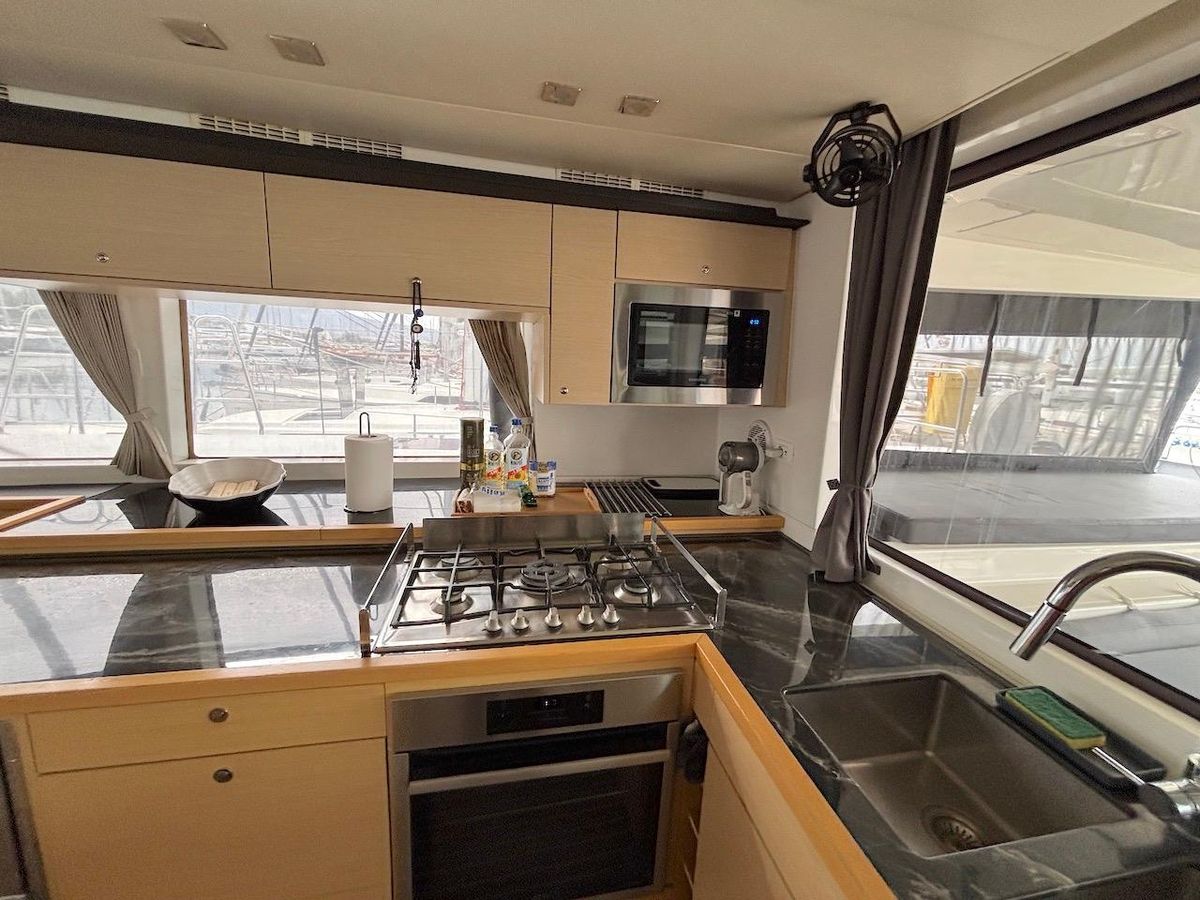 2014 Lagoon 56 