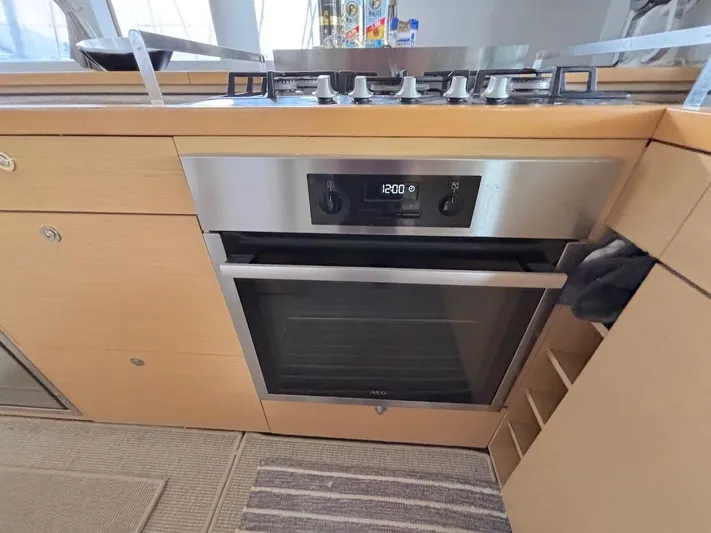 Avra Yacht Photos Pics 