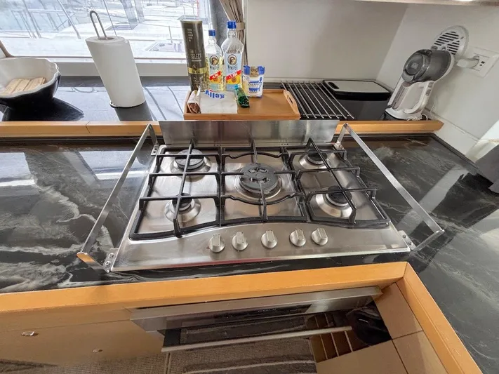 Avra Yacht Photos Pics 