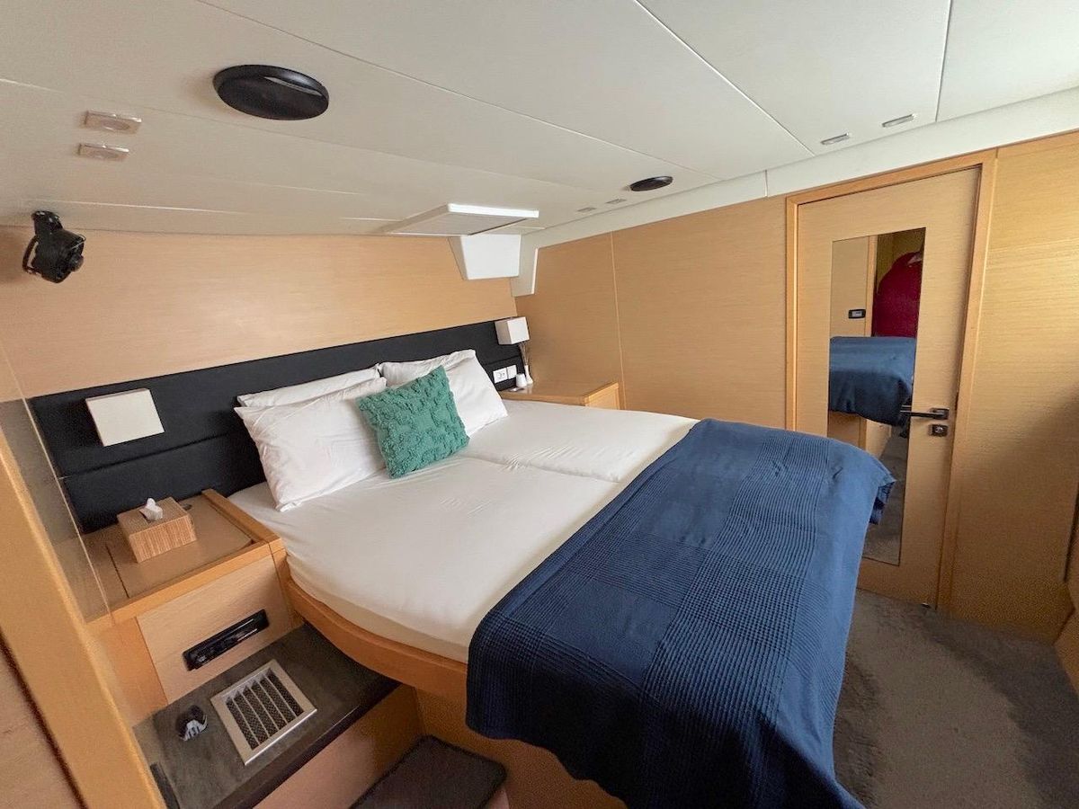 2014 Lagoon 56 