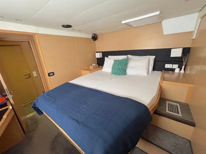 Avra Yacht Photos Pics 