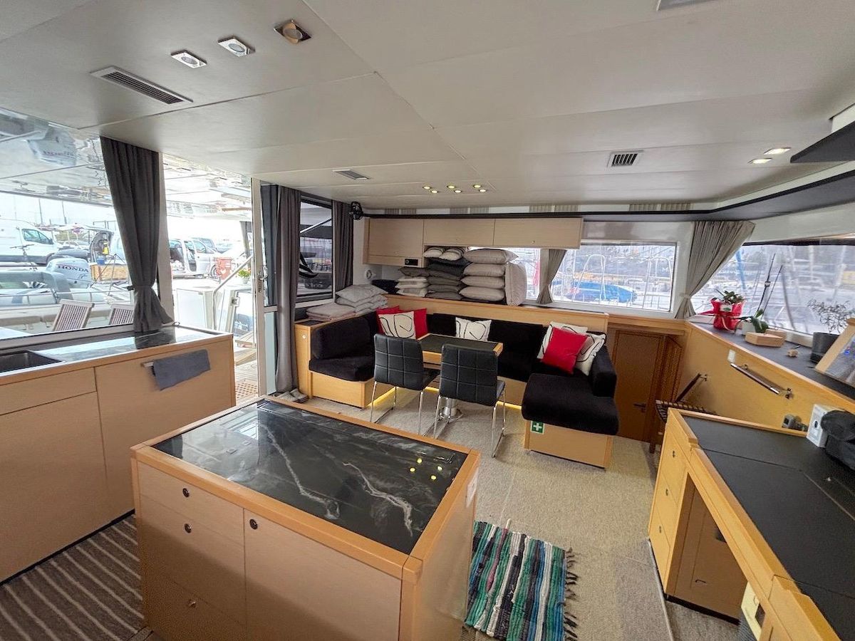 2014 Lagoon 56 