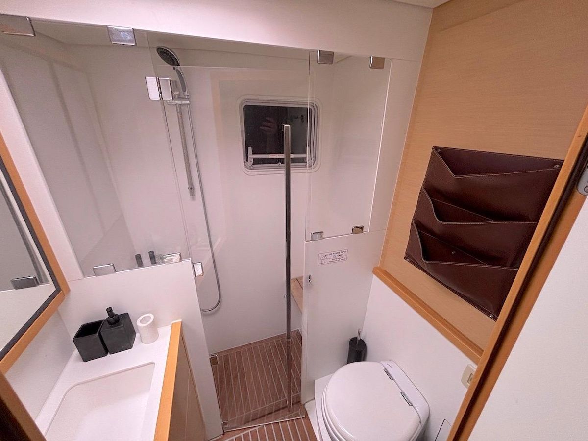 2014 Lagoon 56 