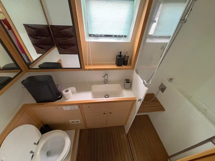 Avra Yacht Photos Pics 