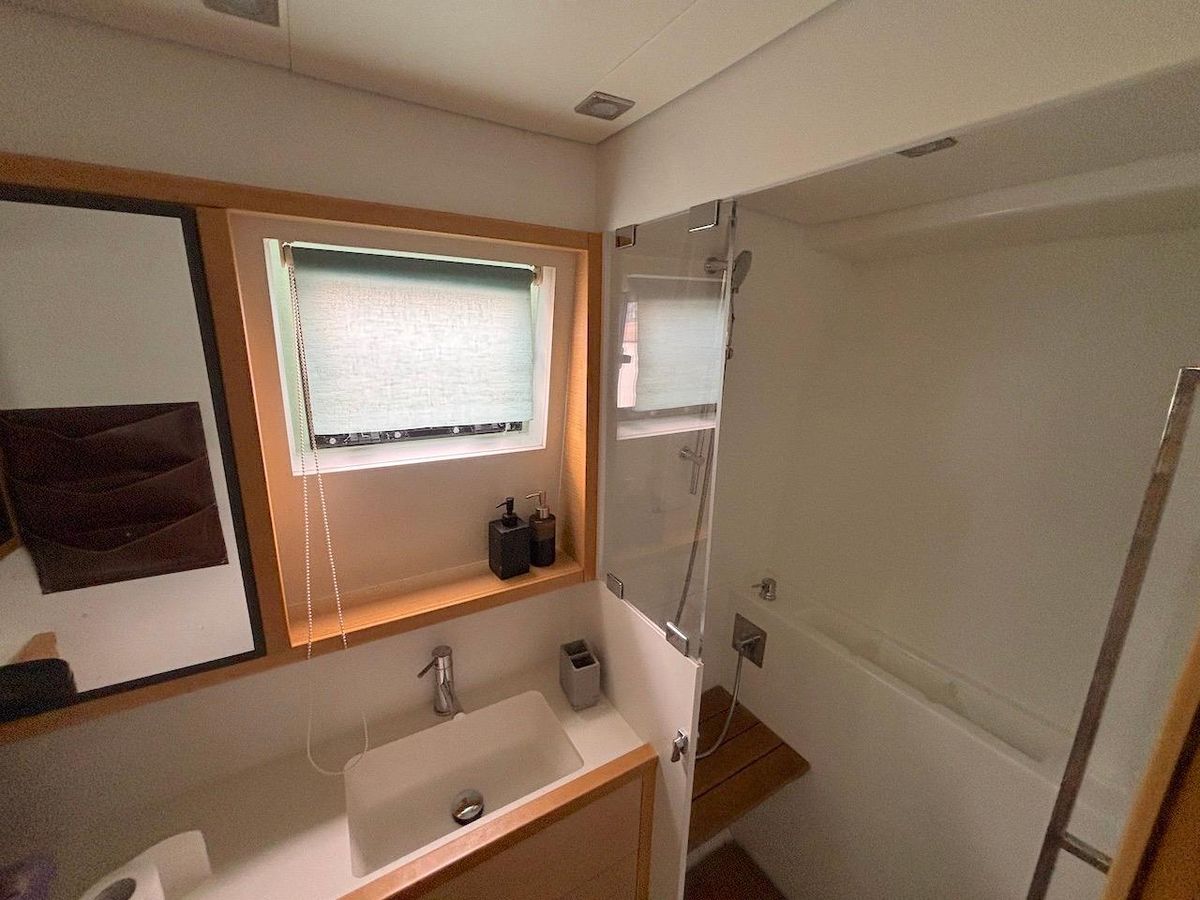 2014 Lagoon 56 