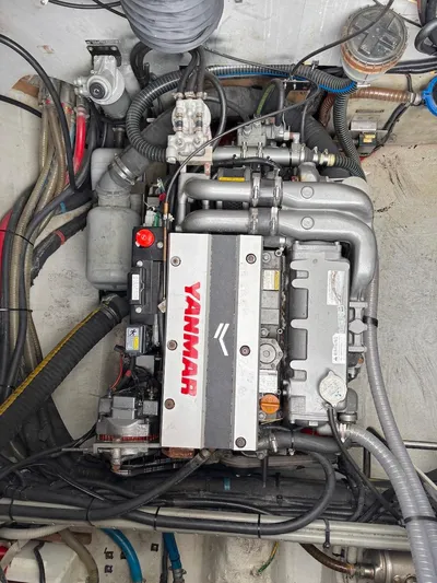 Avra Yacht Photos Pics 