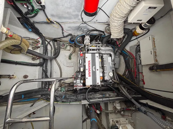 Avra Yacht Photos Pics 