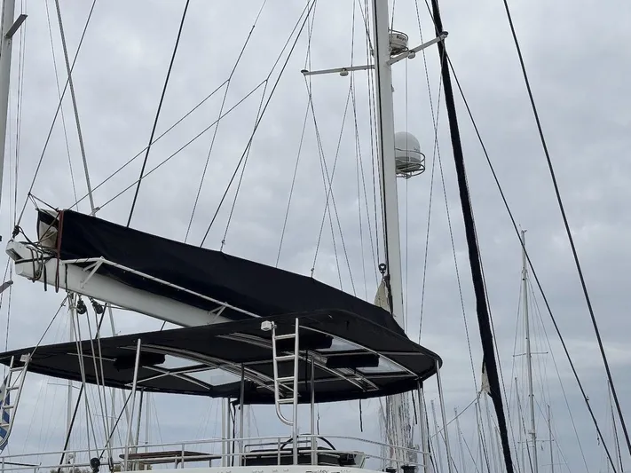 Avra Yacht Photos Pics 