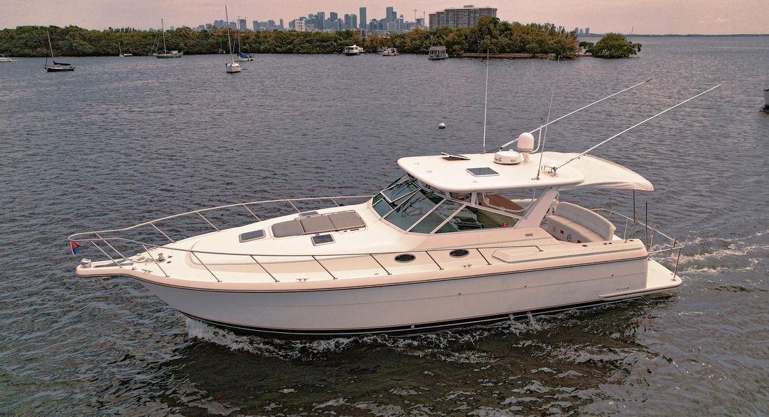 1998 Tiara Yachts 4000 Express