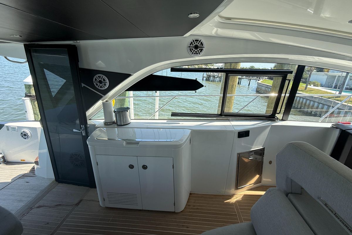 2023 Beneteau 48 