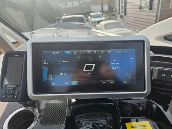  Yacht Photos Pics Dashboard of 2023 Yamaha Boats 275 SDX with digital display and controls.