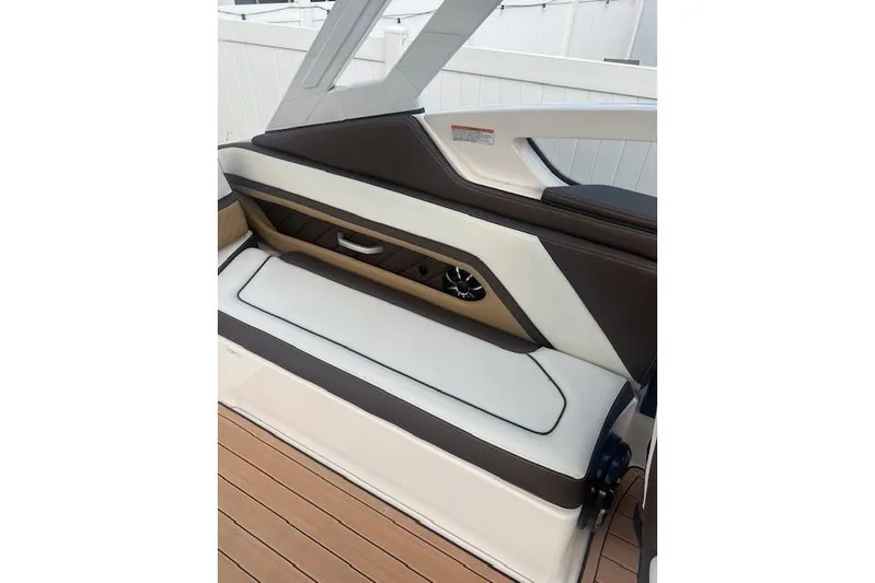  Yacht Photos Pics 2023 Yamaha Boats 275SDX interior seating with sleek design and modern upholstery.