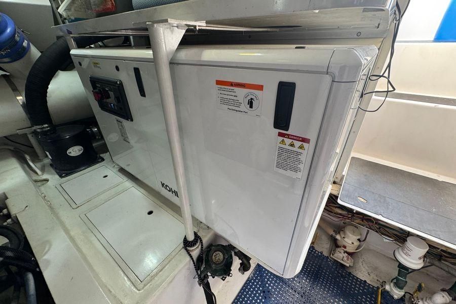 2002 Viking 61 