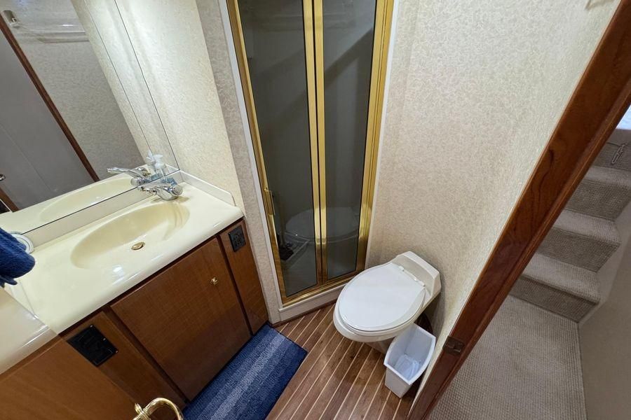 2002 Viking 61 