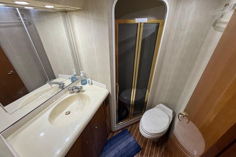 2002 Viking 61 