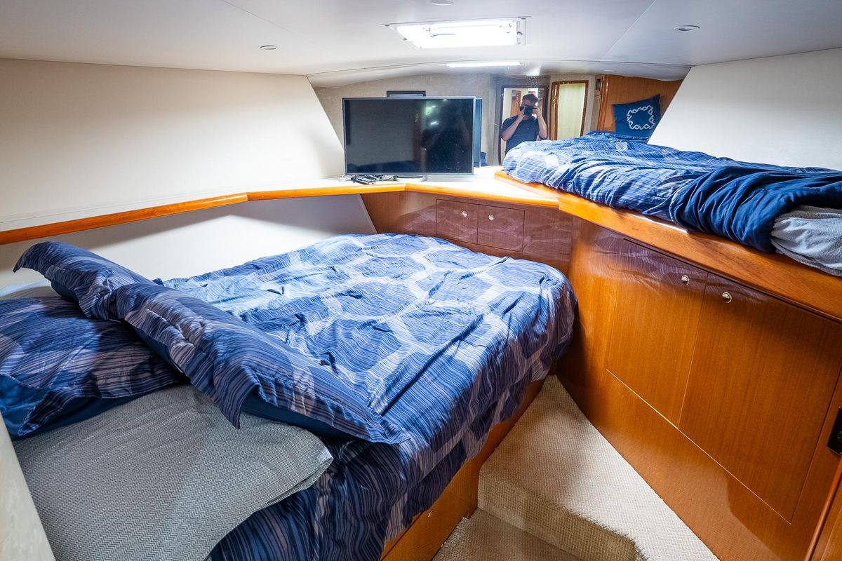 2002 Viking 61 
