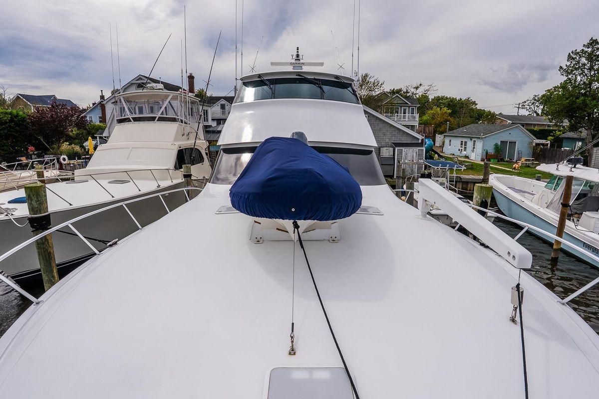 2002 Viking 61 