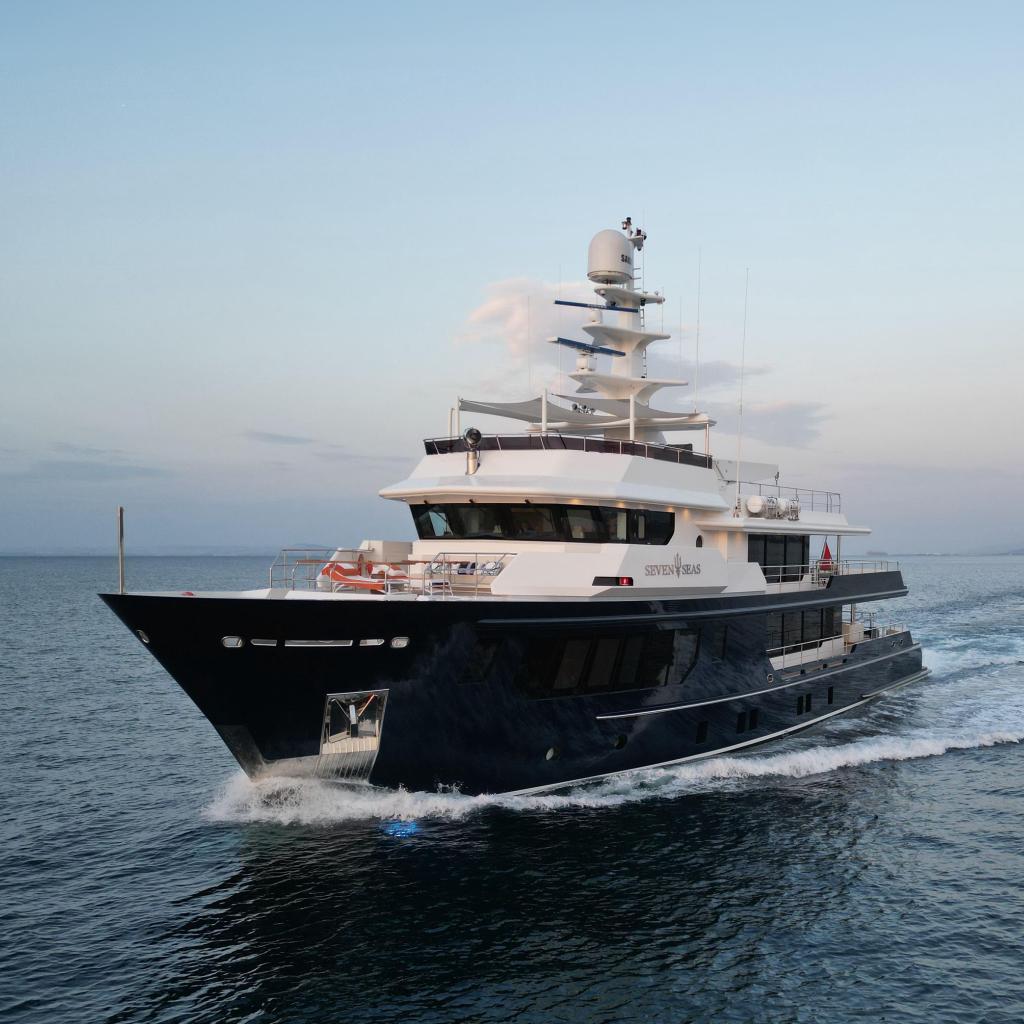 RMK Marine Explorer Yacht 120