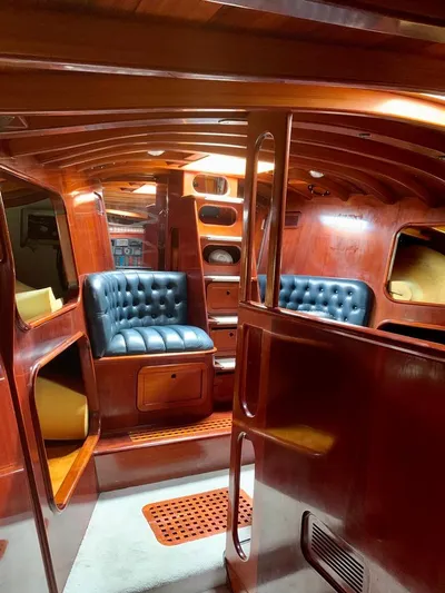 Van Ki Pass Yacht Photos Pics 