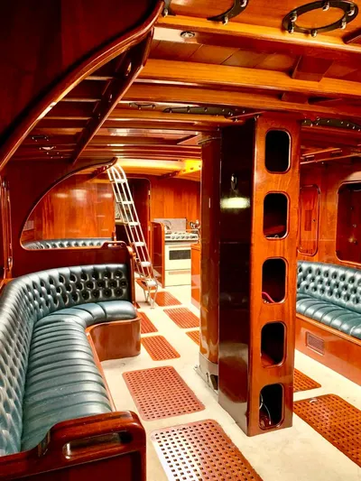 Van Ki Pass Yacht Photos Pics 