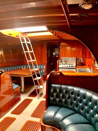 Van Ki Pass Yacht Photos Pics 