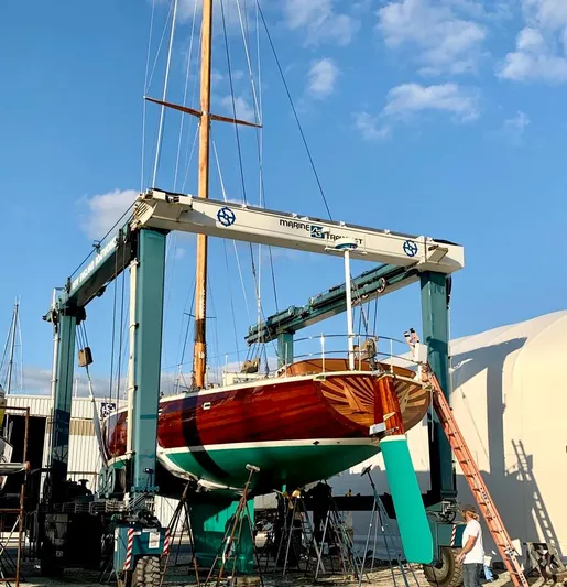 Van Ki Pass Yacht Photos Pics 