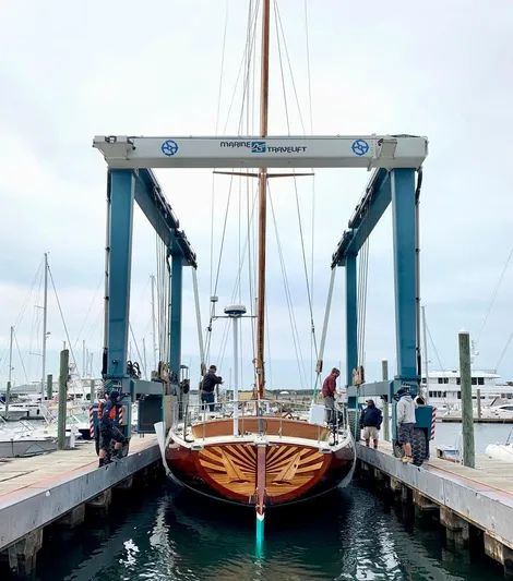 Van Ki Pass Yacht Photos Pics 